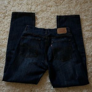 Levi’s mid rise straight leg jean
